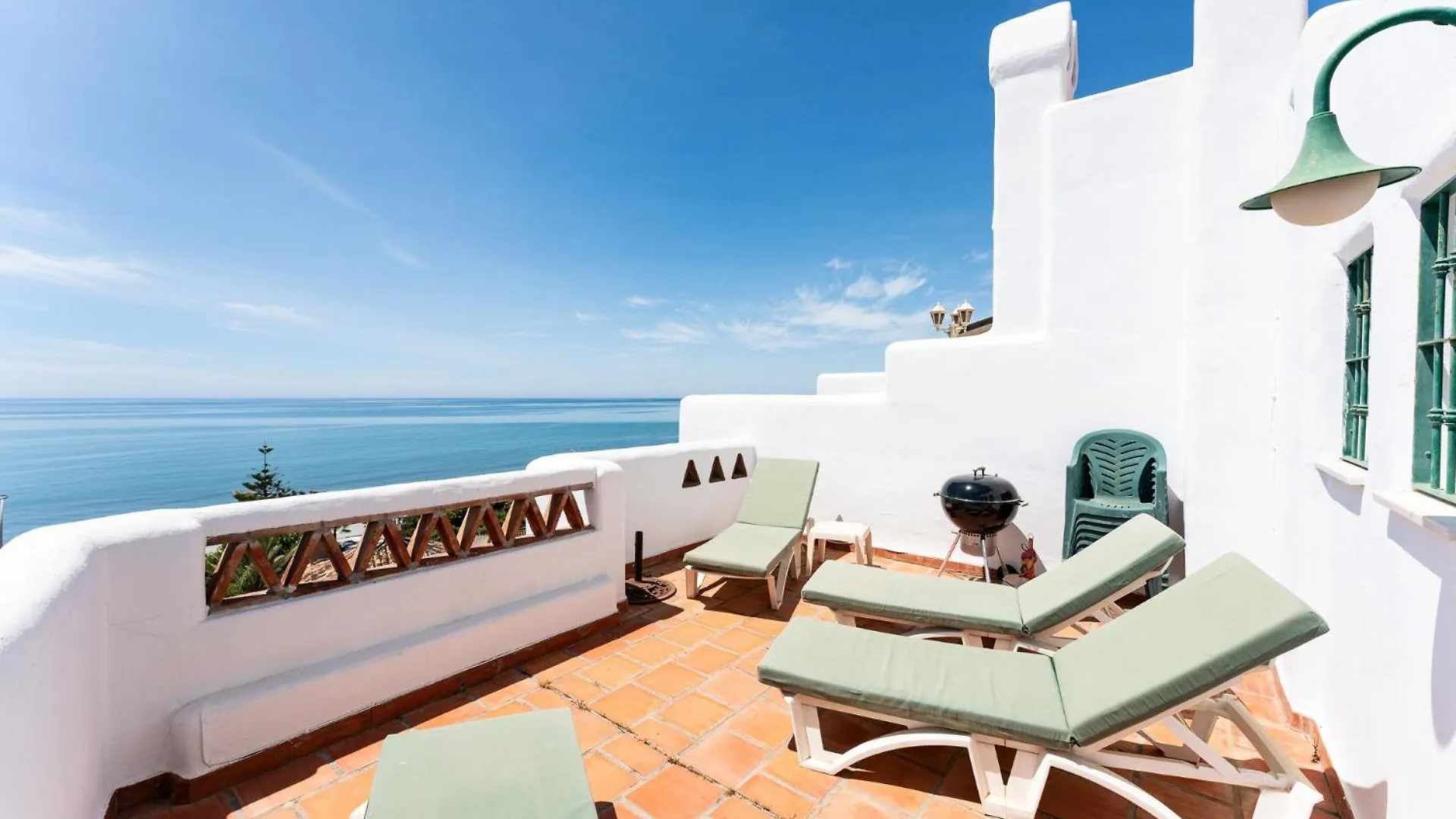 Beach Front Townhouse With Lovely Terrace And Direct Access To The Pool 贝纳哈拉菲 0*,  西班牙